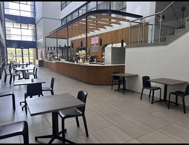 217M² OFFICE TO LET IN MENLYN